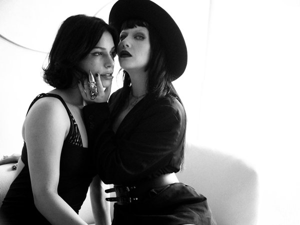 Les incroyables vertus de l'huile de moringa pour sublimer votre peau !